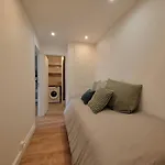 Terrasse, Appartement Renove Dans Le 15E Arr